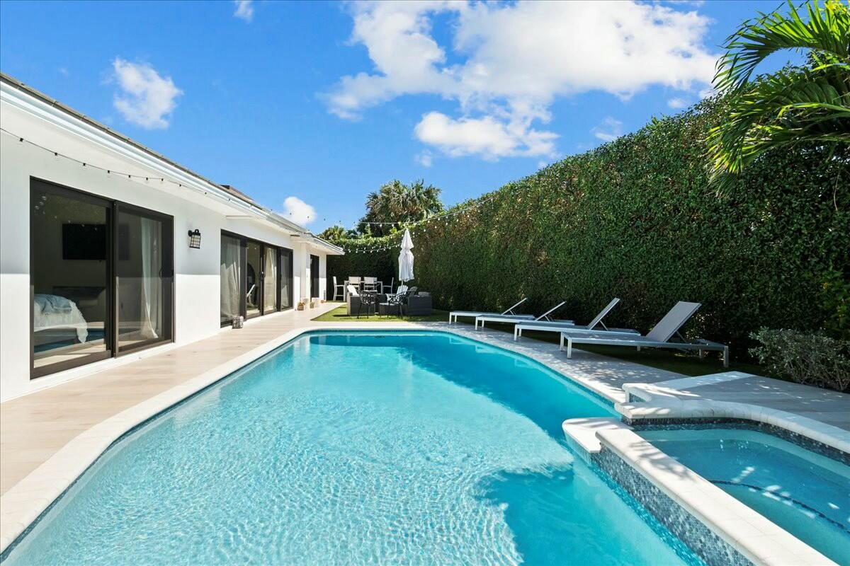 27 Ocean, Jupiter FL 33469