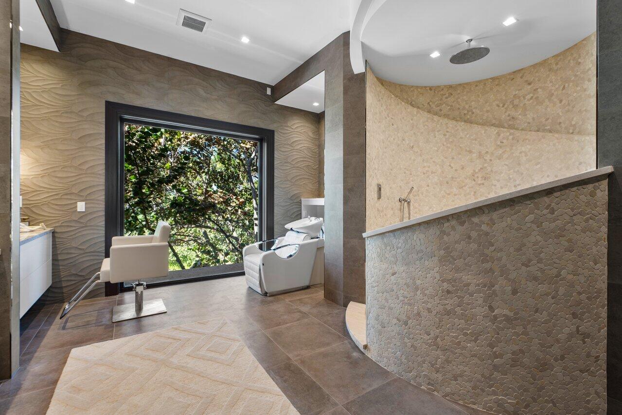 1370 S Ocean, Manalapan FL 33462