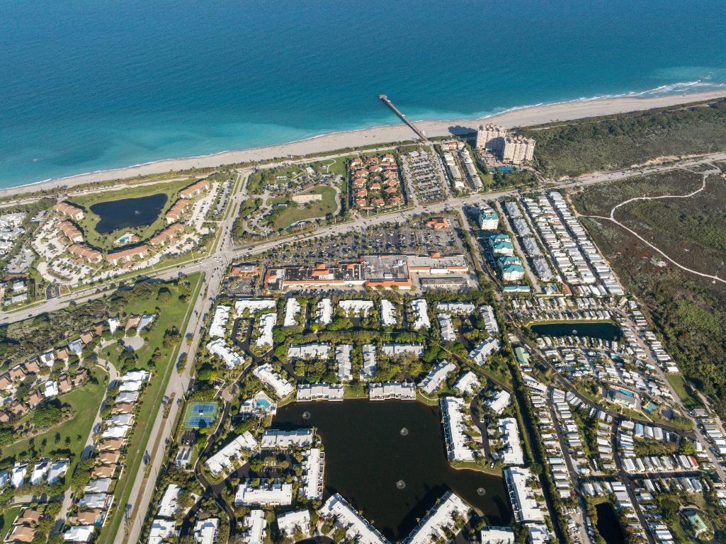 210 Ocean Dunes, Jupiter FL 33477