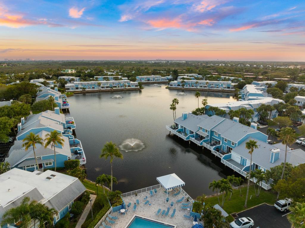 210 Ocean Dunes, Jupiter FL 33477