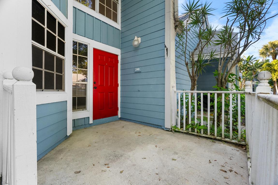 210 Ocean Dunes, Jupiter FL 33477