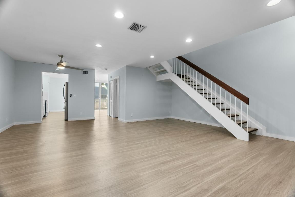 210 Ocean Dunes, Jupiter FL 33477