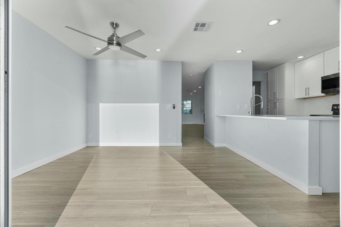 210 Ocean Dunes, Jupiter FL 33477