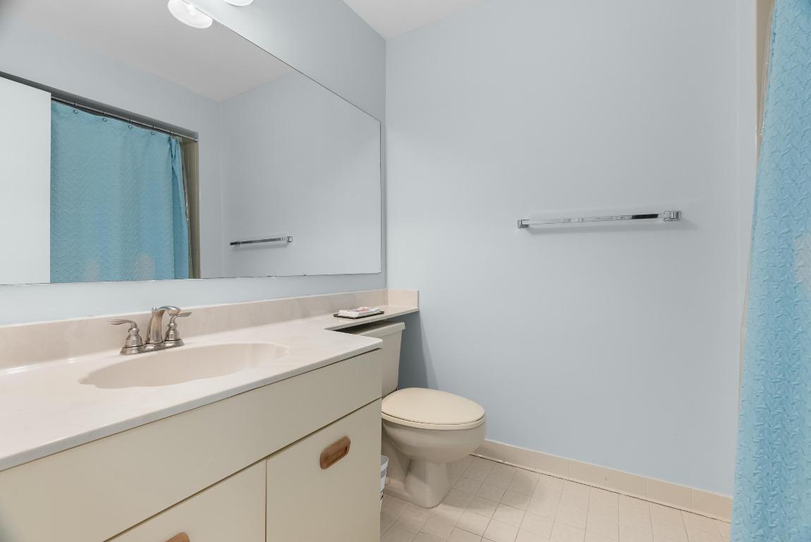 210 Ocean Dunes, Jupiter FL 33477