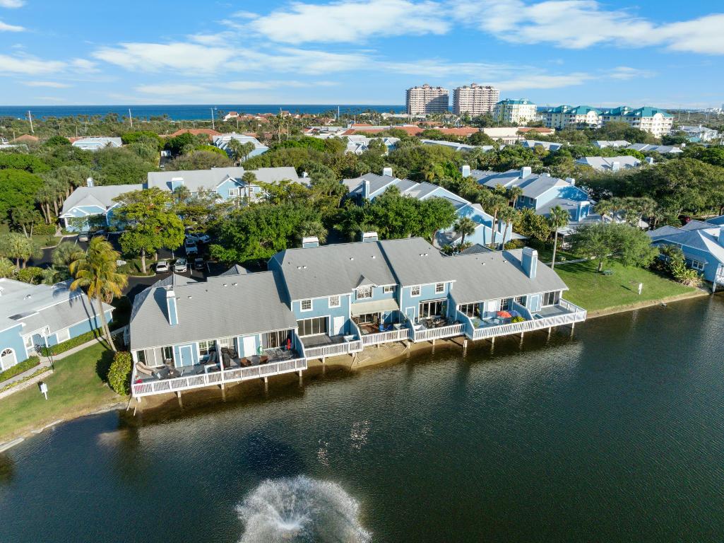 210 Ocean Dunes, Jupiter FL 33477