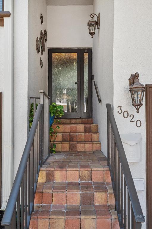3020 NE 49th #2, Fort Lauderdale FL 33308