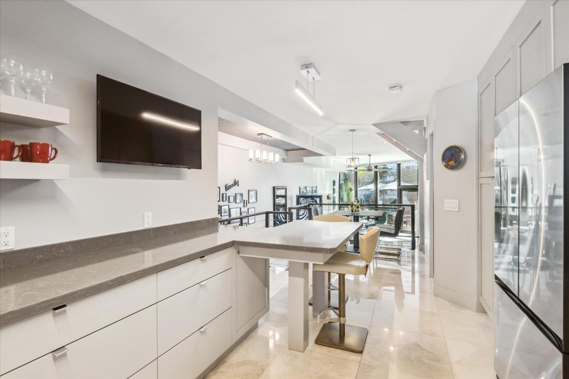 3020 NE 49th #2, Fort Lauderdale FL 33308