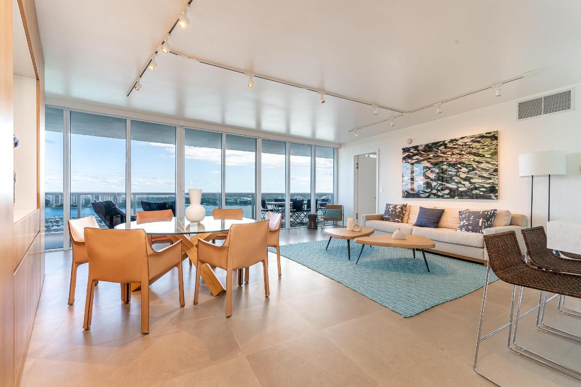 400 Alton #1808, Miami Beach FL 33139