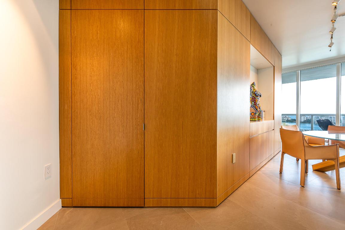 400 Alton #1808, Miami Beach FL 33139