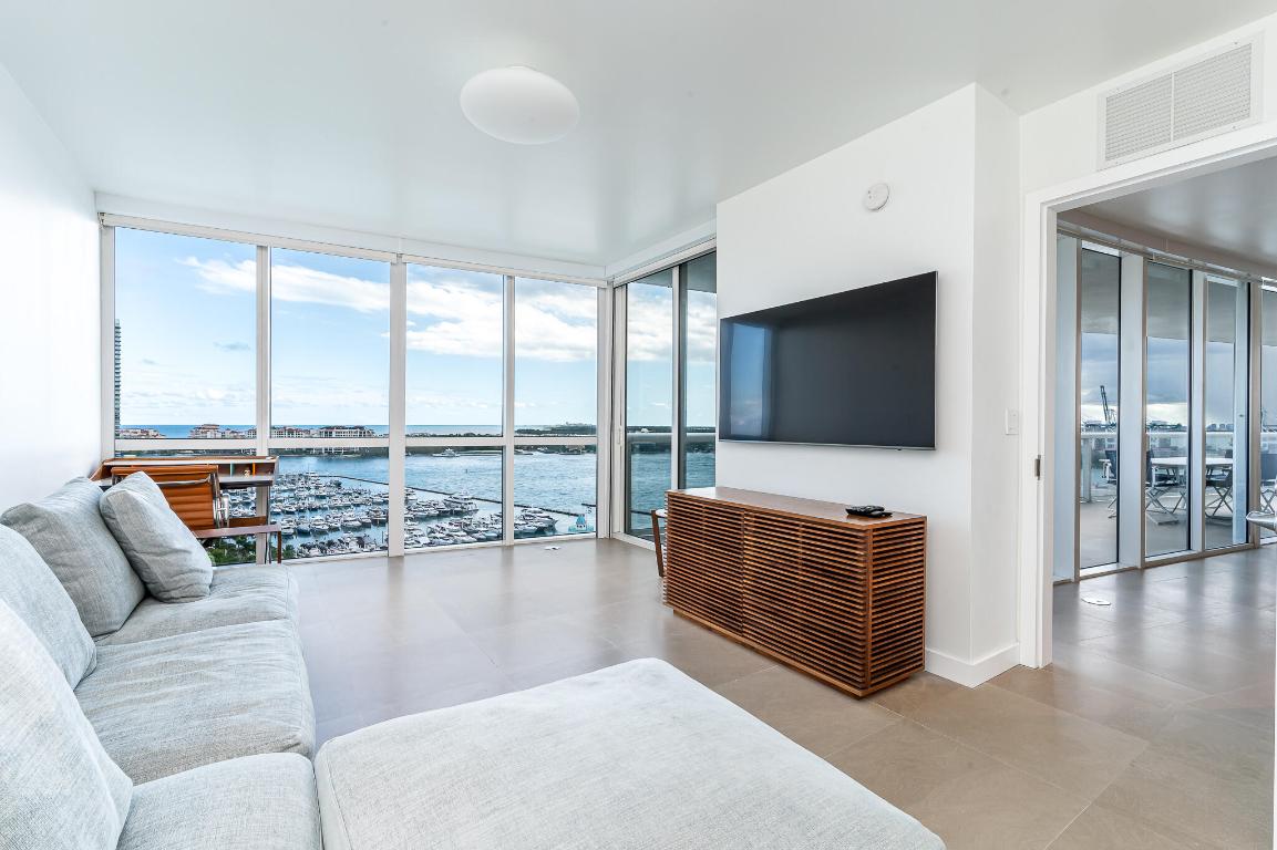 400 Alton #1808, Miami Beach FL 33139