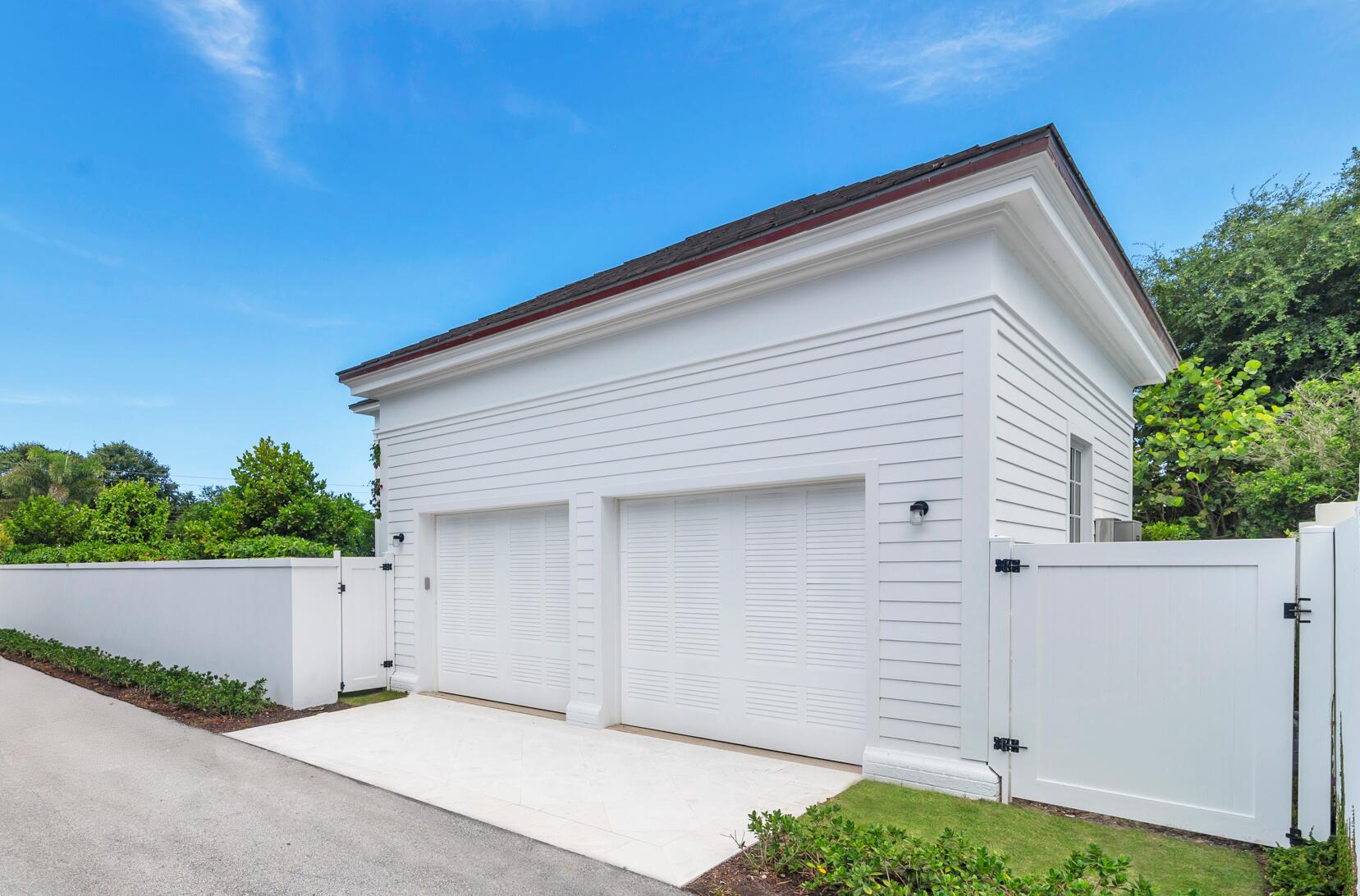 205 Gray, West Palm Beach FL 33405