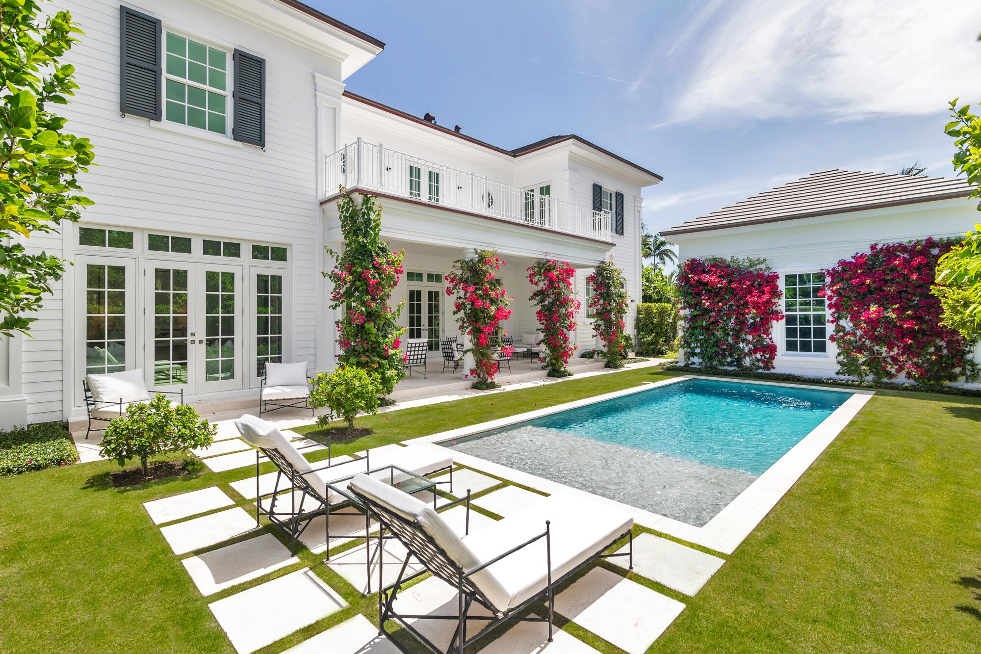 205 Gray, West Palm Beach FL 33405