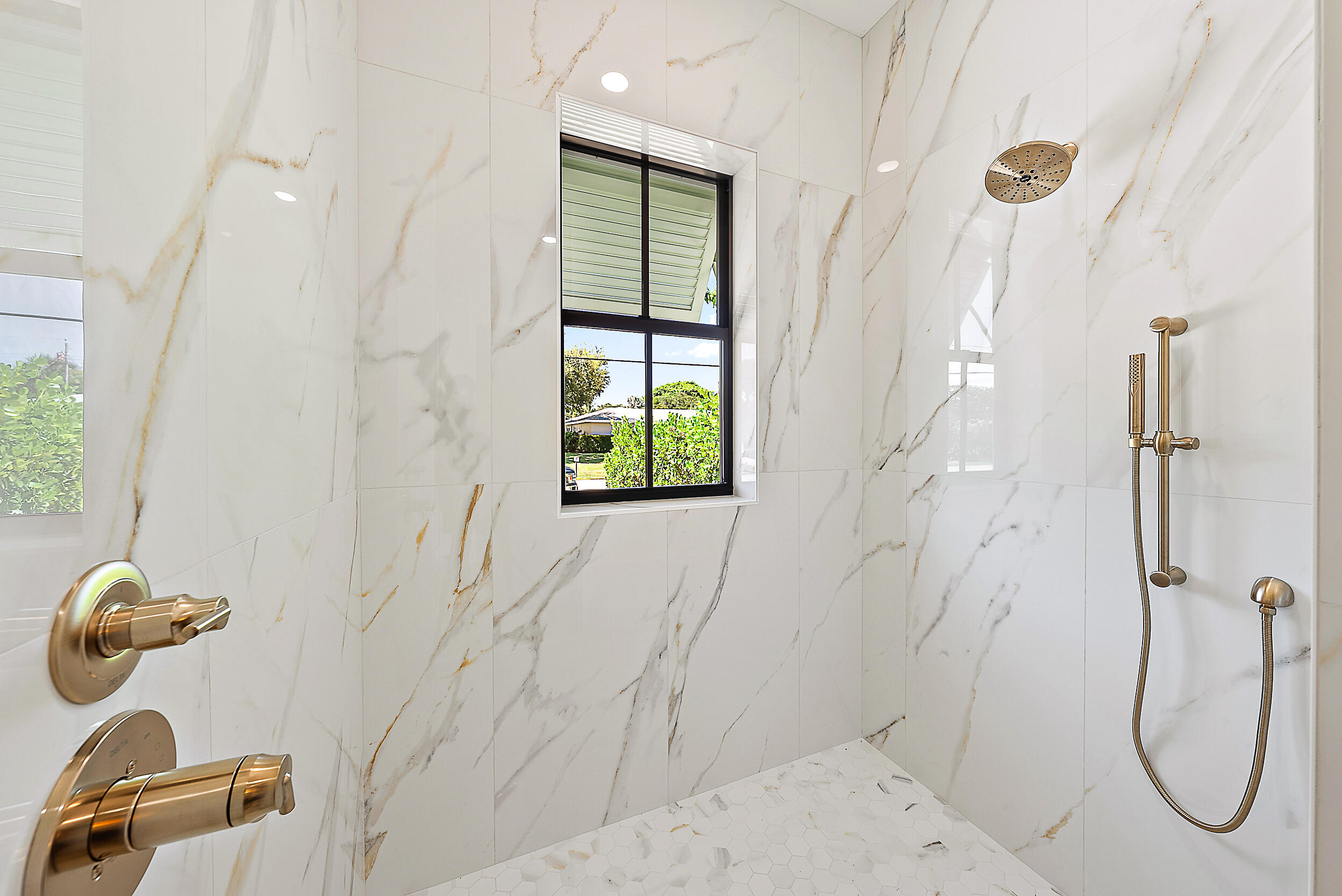 325 Fairway, Tequesta FL 33469