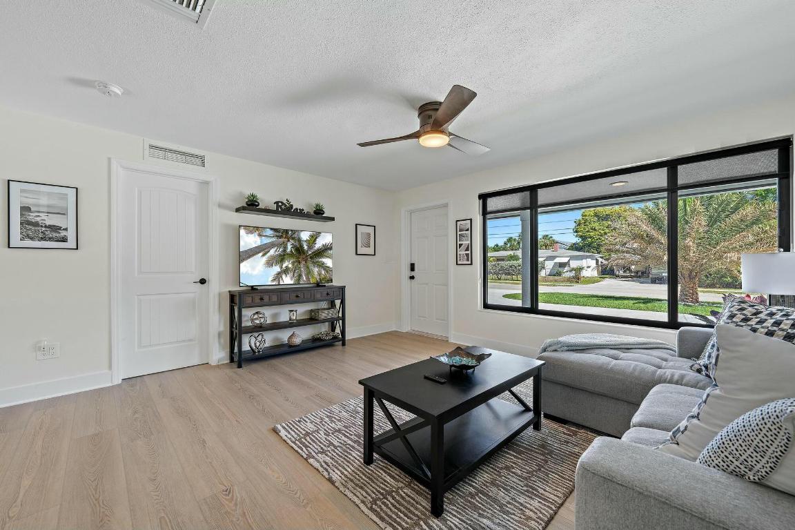 2312 Idlewild, Palm Beach Gardens FL 33410