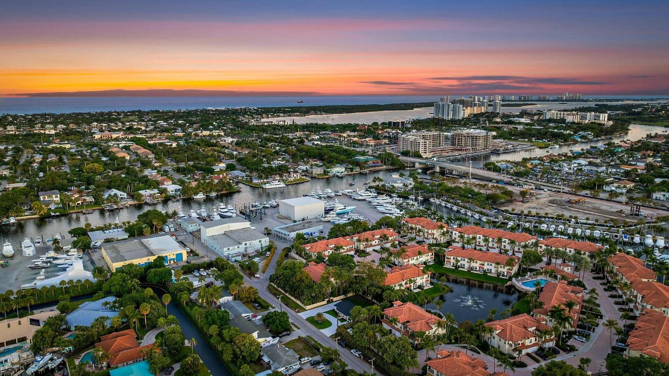 2312 Idlewild, Palm Beach Gardens FL 33410