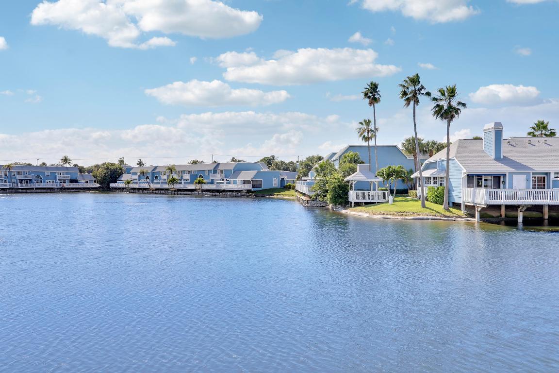 213 Ocean Dunes, Jupiter FL 33477