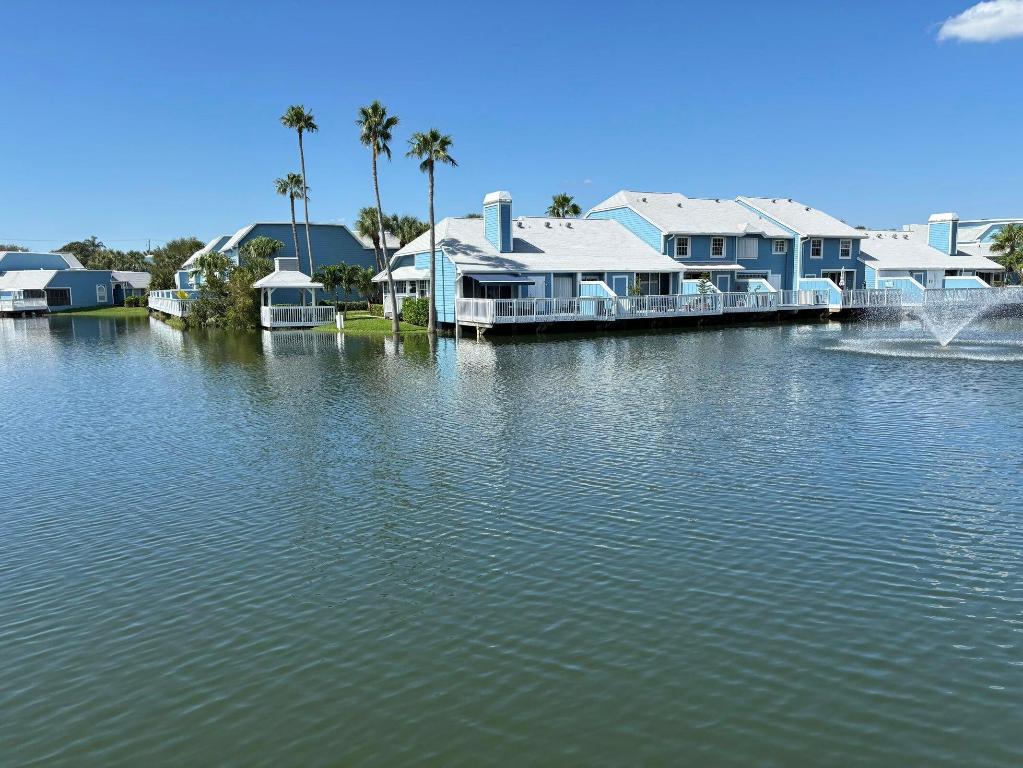 213 Ocean Dunes, Jupiter FL 33477