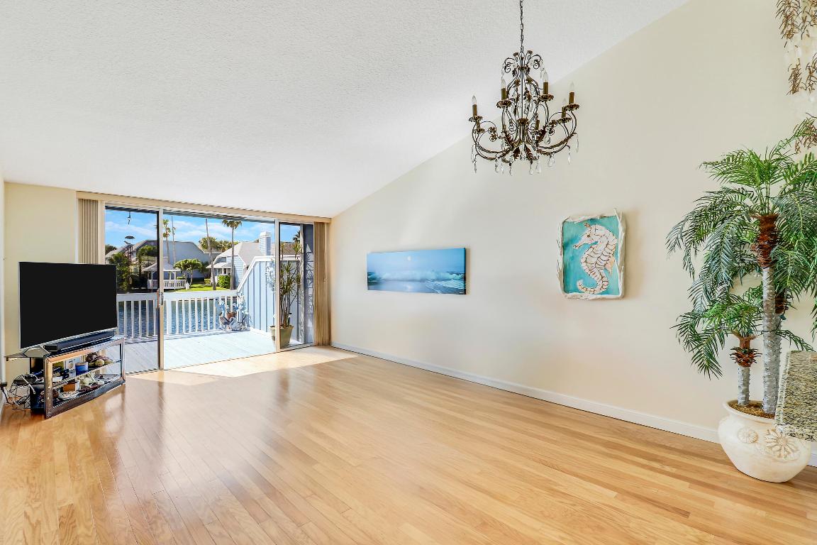 213 Ocean Dunes, Jupiter FL 33477