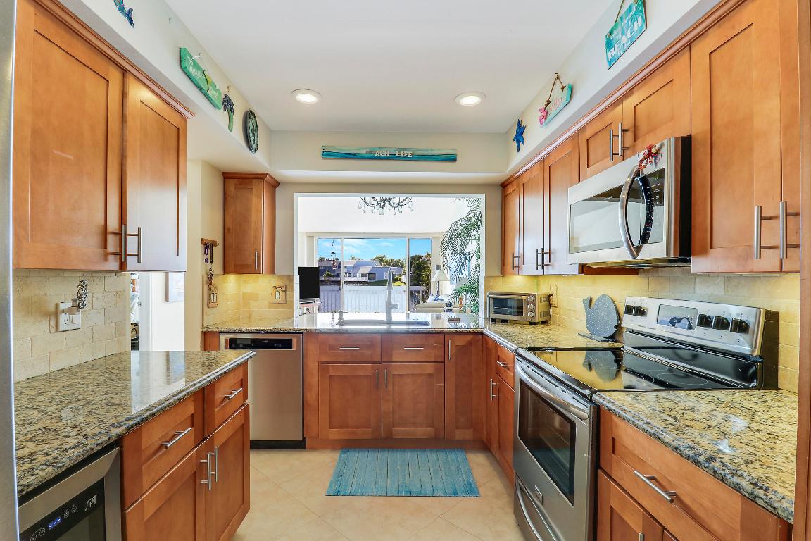 213 Ocean Dunes, Jupiter FL 33477