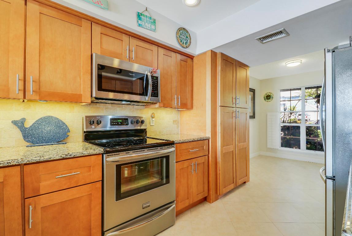 213 Ocean Dunes, Jupiter FL 33477