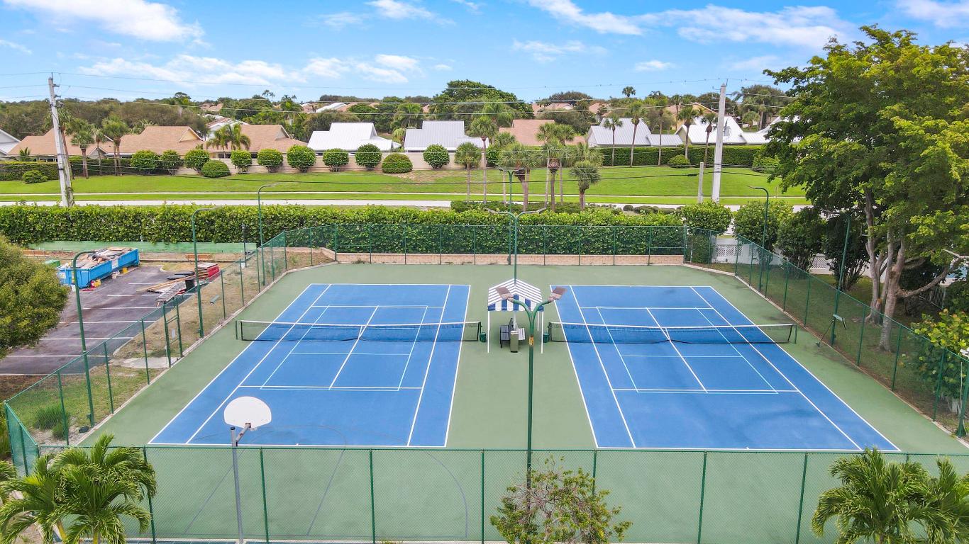 213 Ocean Dunes, Jupiter FL 33477