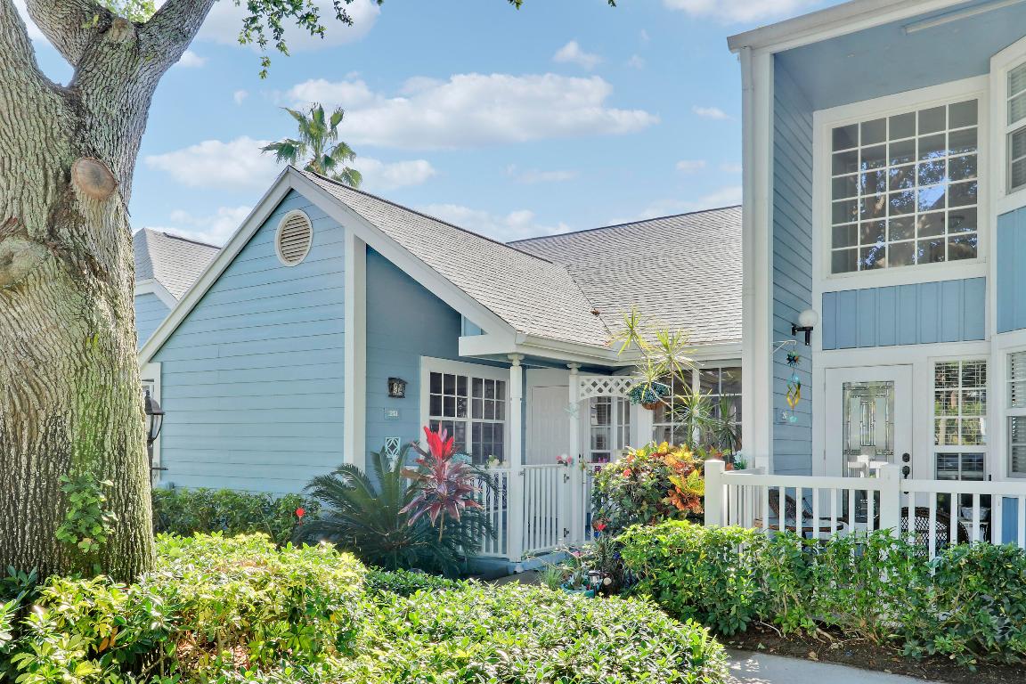 213 Ocean Dunes, Jupiter FL 33477