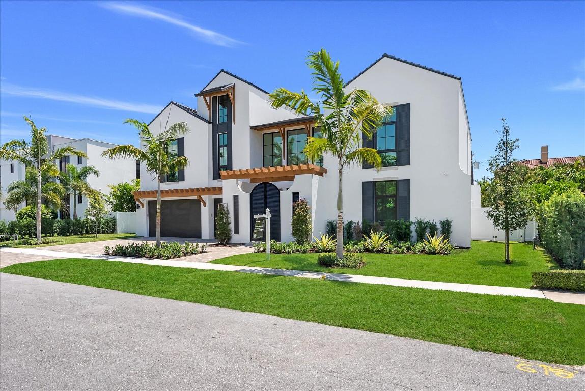 880 NE 3rd, Boca Raton FL 33432