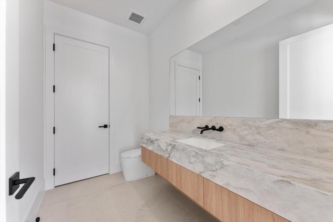 880 NE 3rd, Boca Raton FL 33432