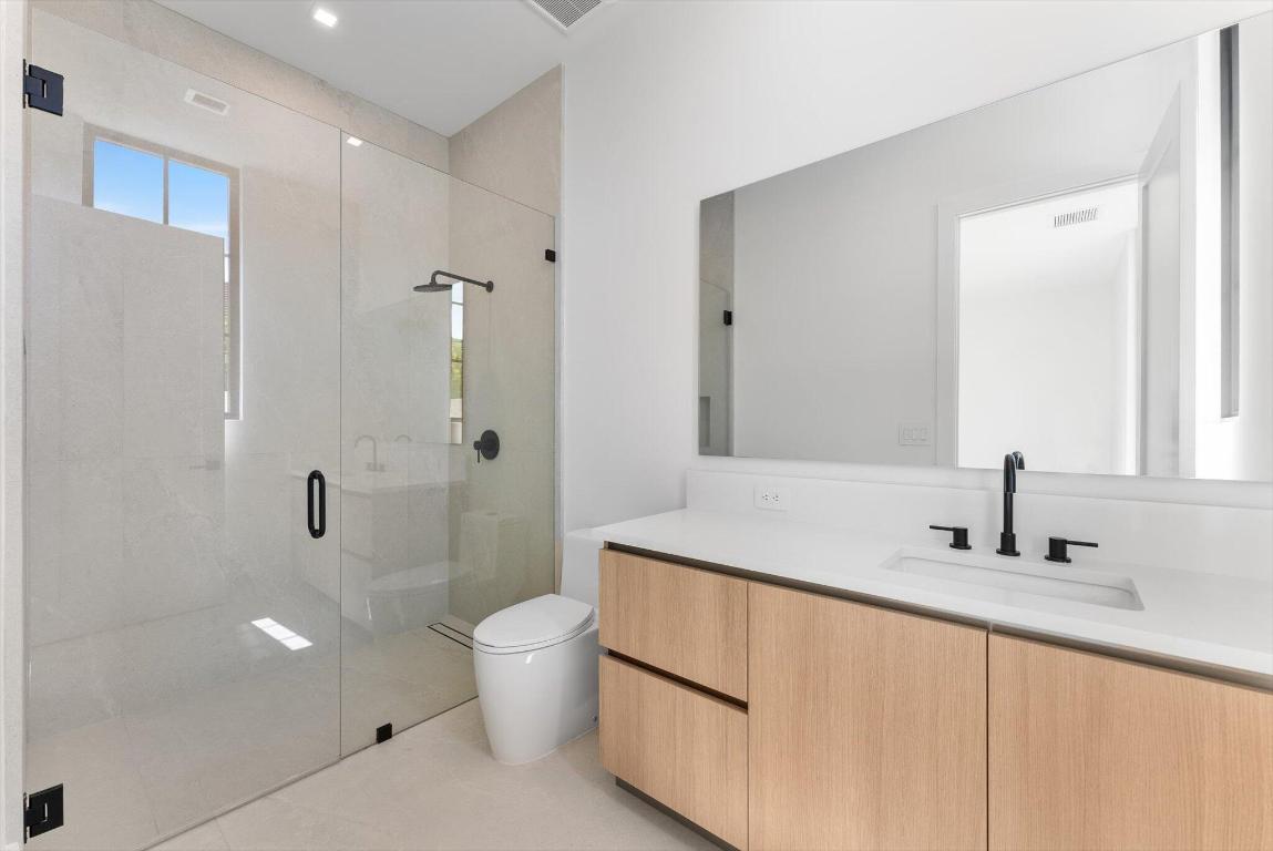 880 NE 3rd, Boca Raton FL 33432