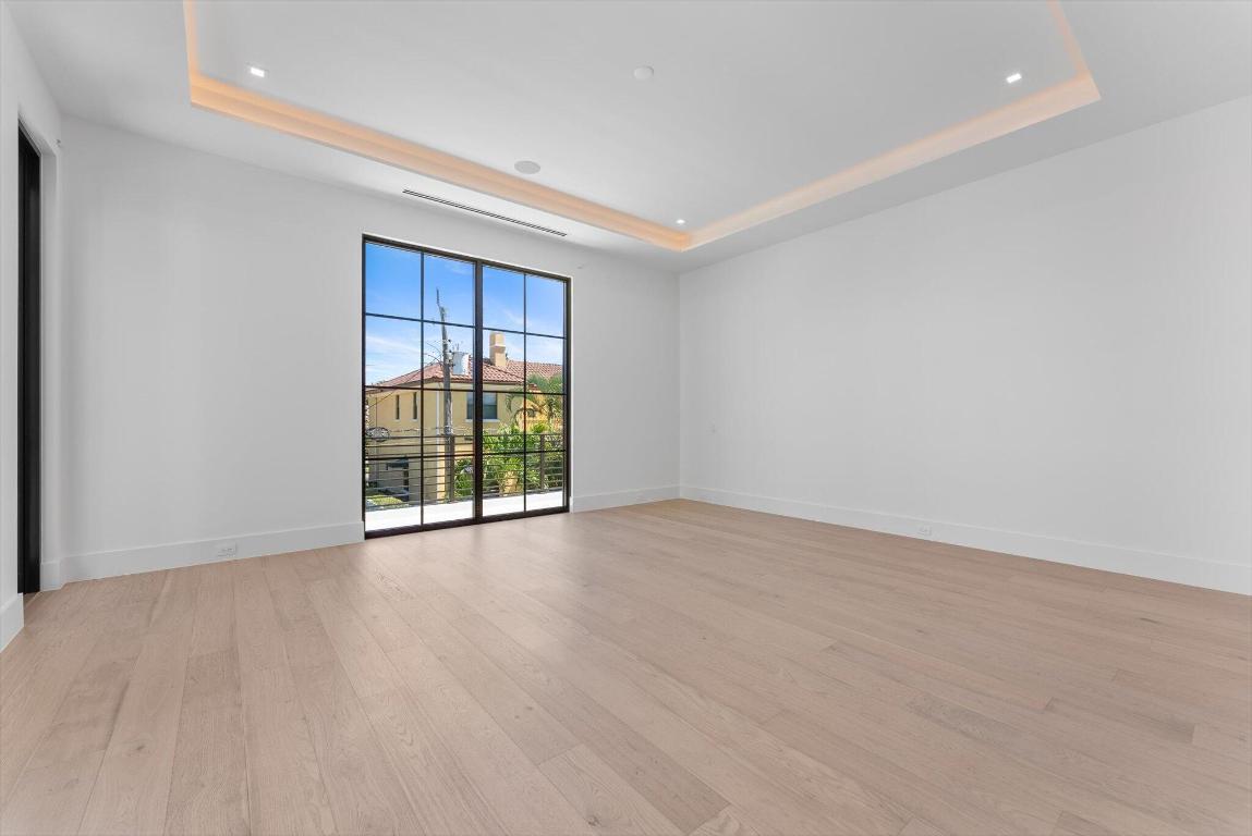 880 NE 3rd, Boca Raton FL 33432
