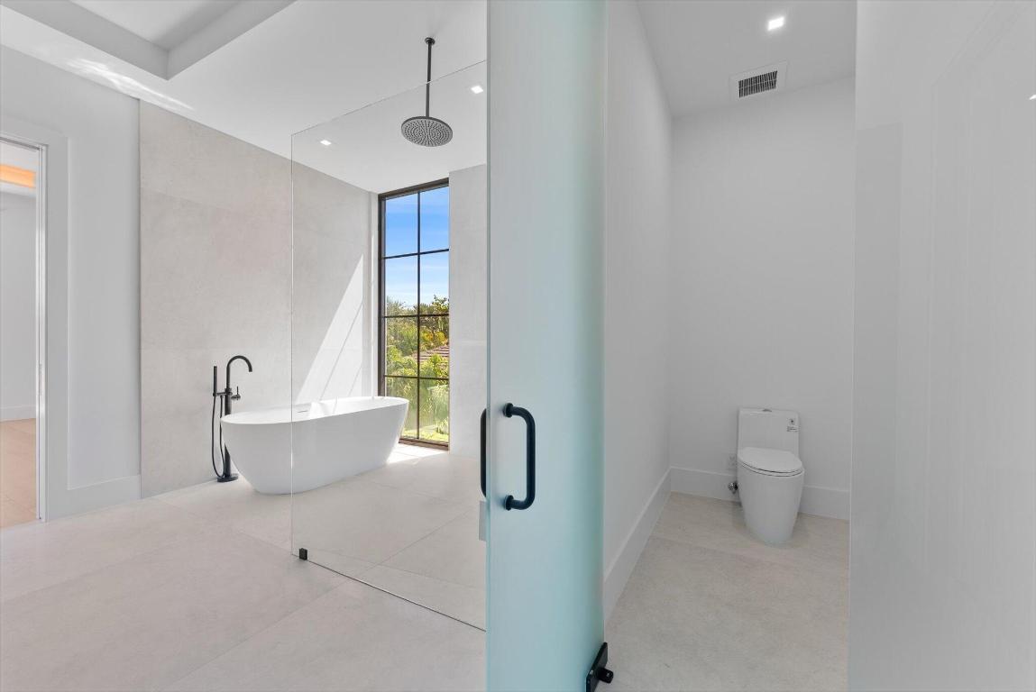 880 NE 3rd, Boca Raton FL 33432