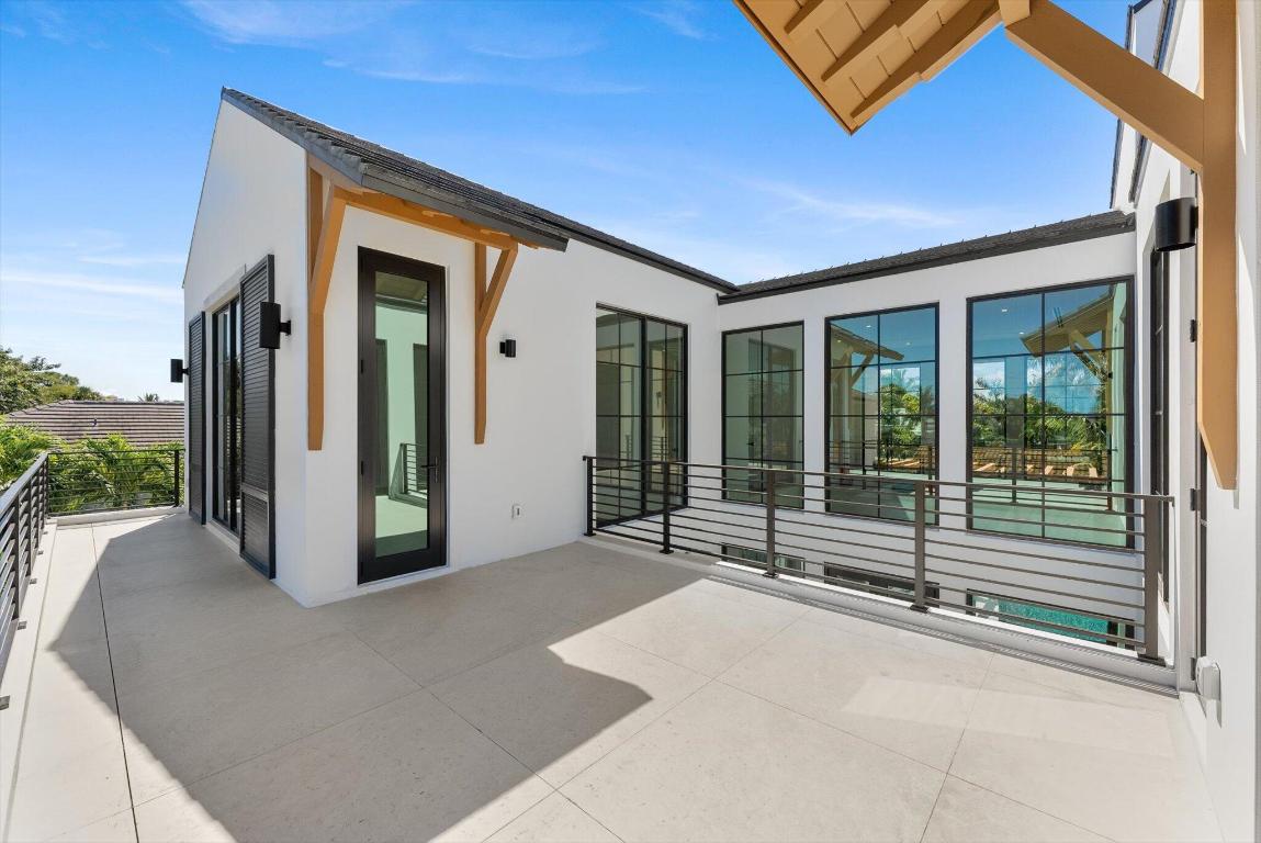 880 NE 3rd, Boca Raton FL 33432