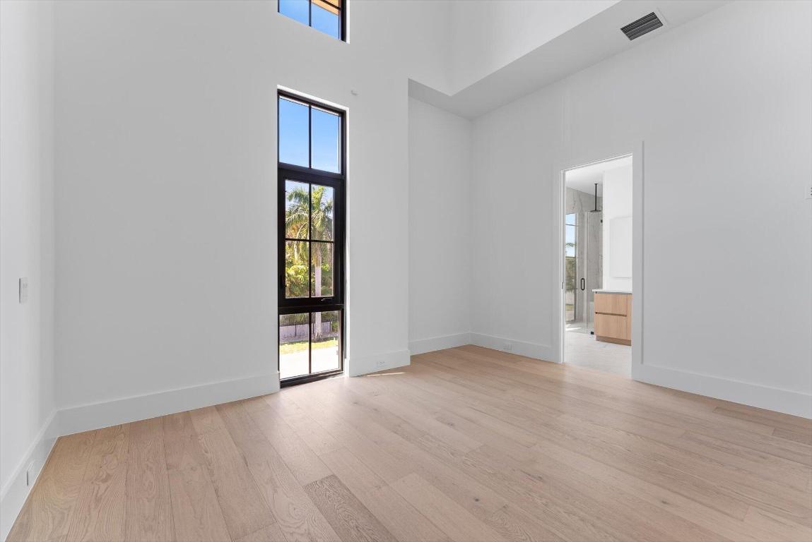 880 NE 3rd, Boca Raton FL 33432