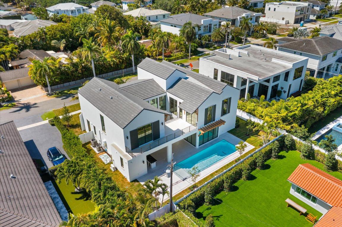 880 NE 3rd, Boca Raton FL 33432