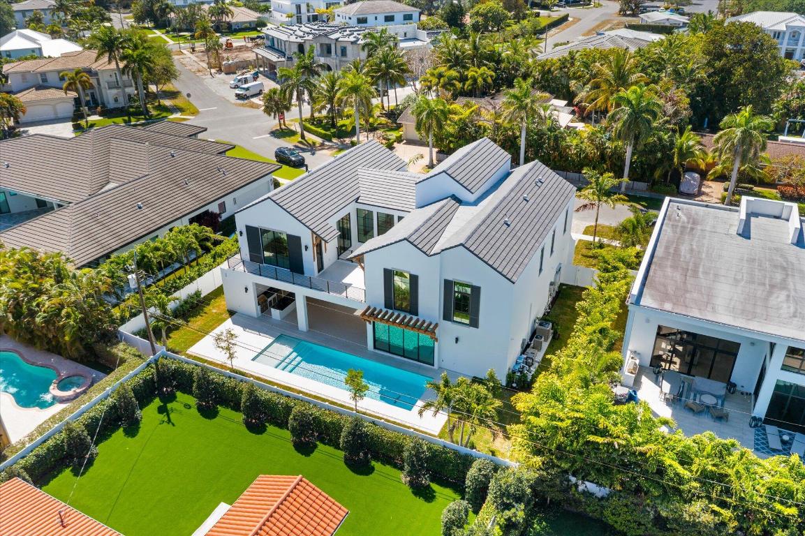 880 NE 3rd, Boca Raton FL 33432