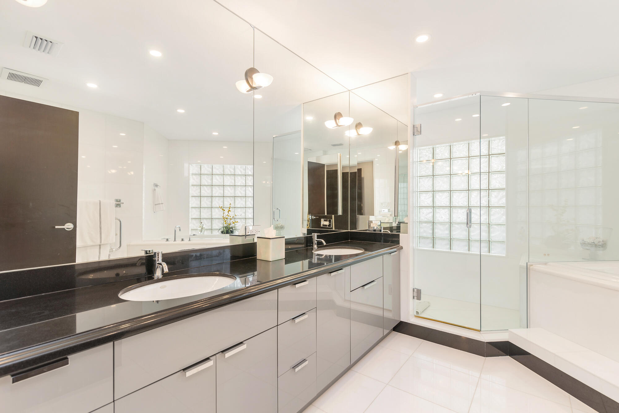 2000 S Ocean #308n, Palm Beach FL 33480