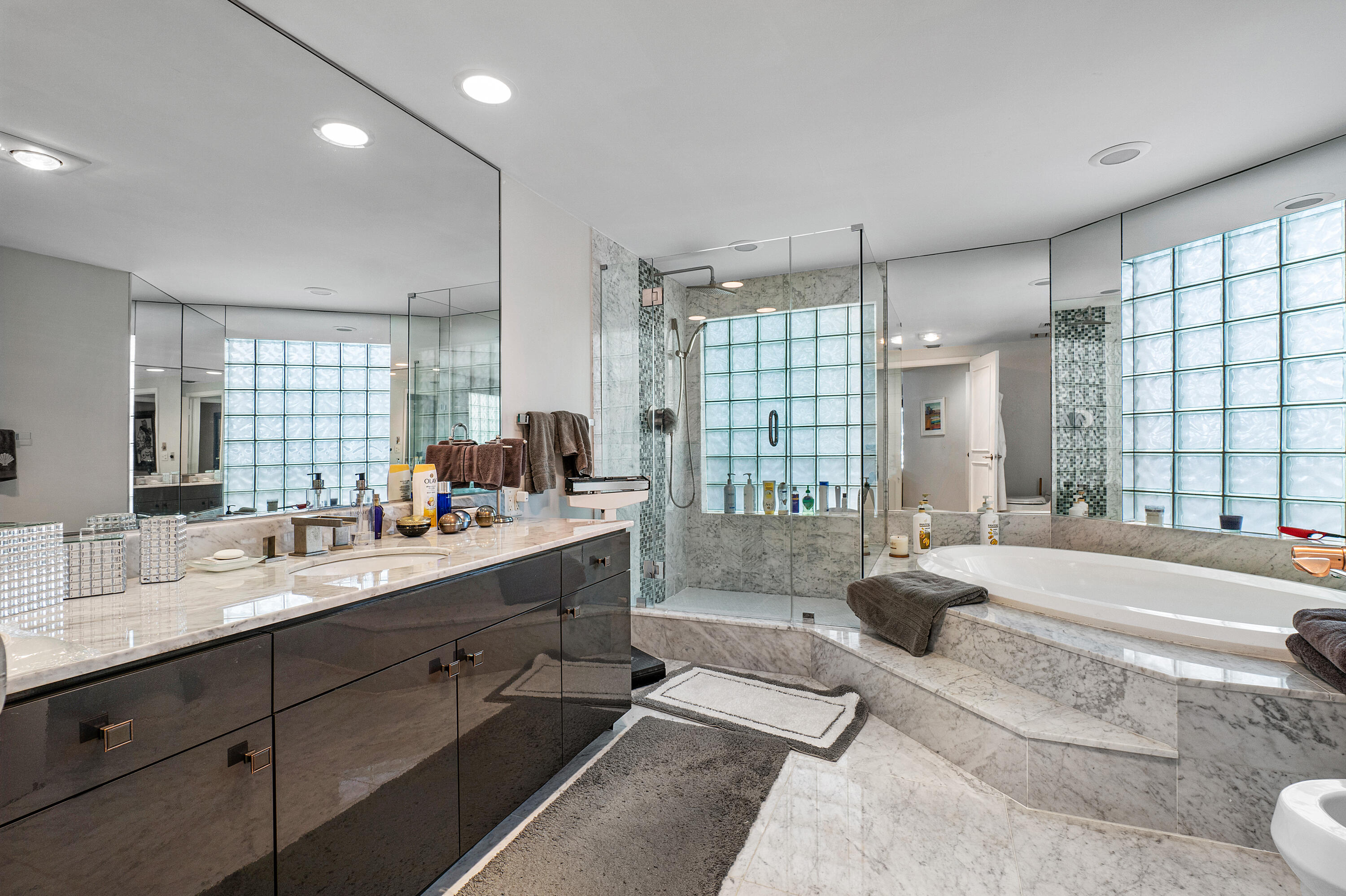 2000 S Ocean #208n, Palm Beach FL 33480