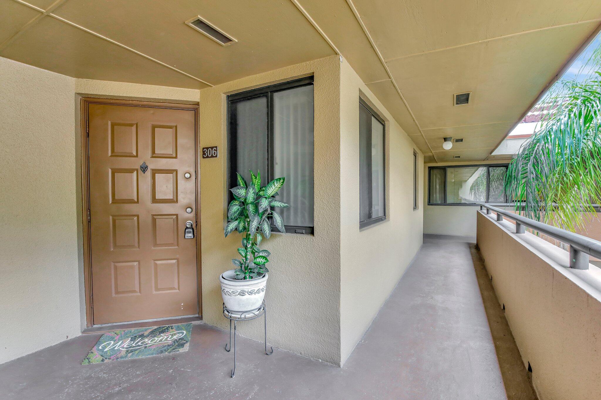 15499 N Miami Lakeway #306-5, Miami Lakes FL 33014
