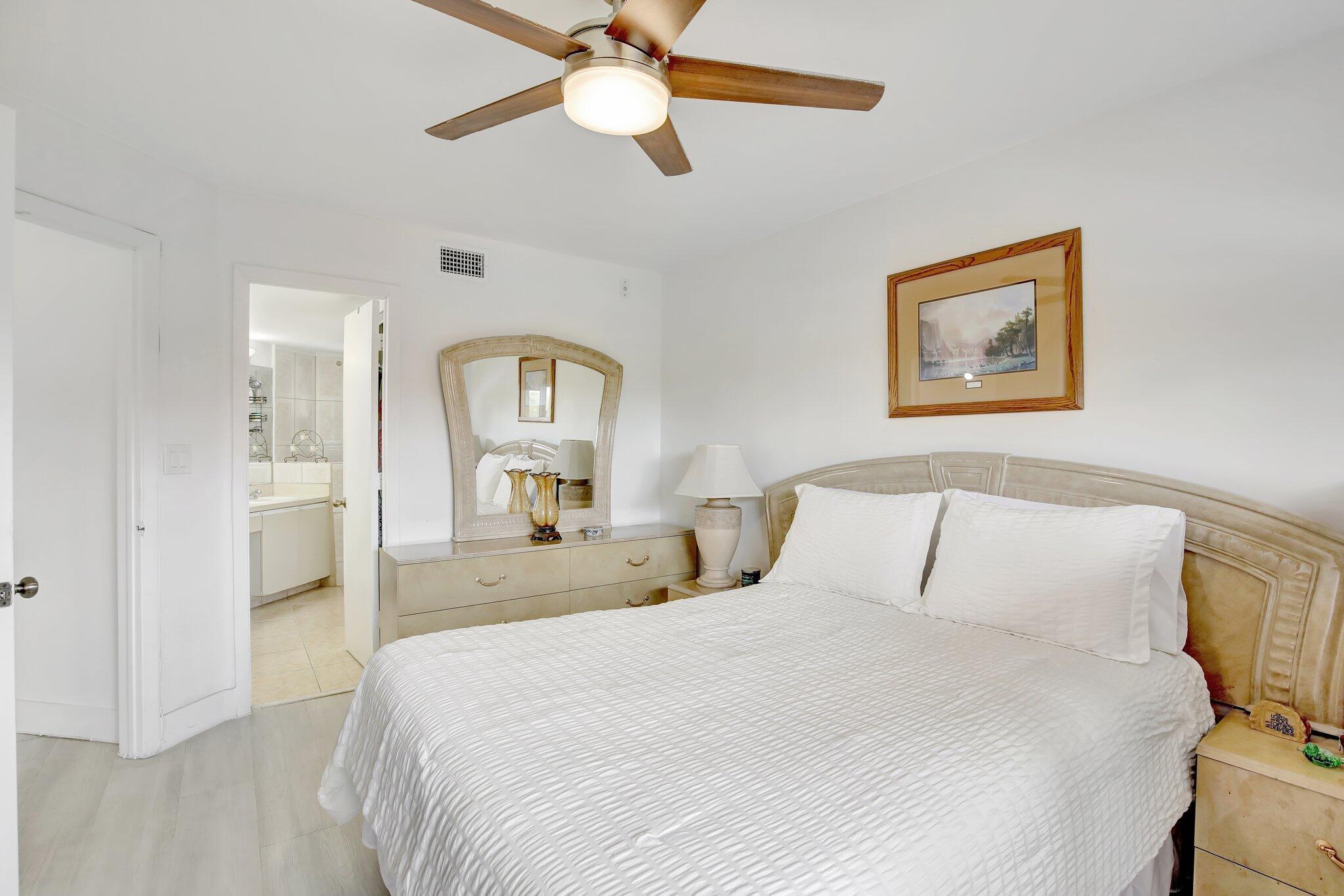 15499 Miami Lakeway #306-5, Miami Lakes FL 33014