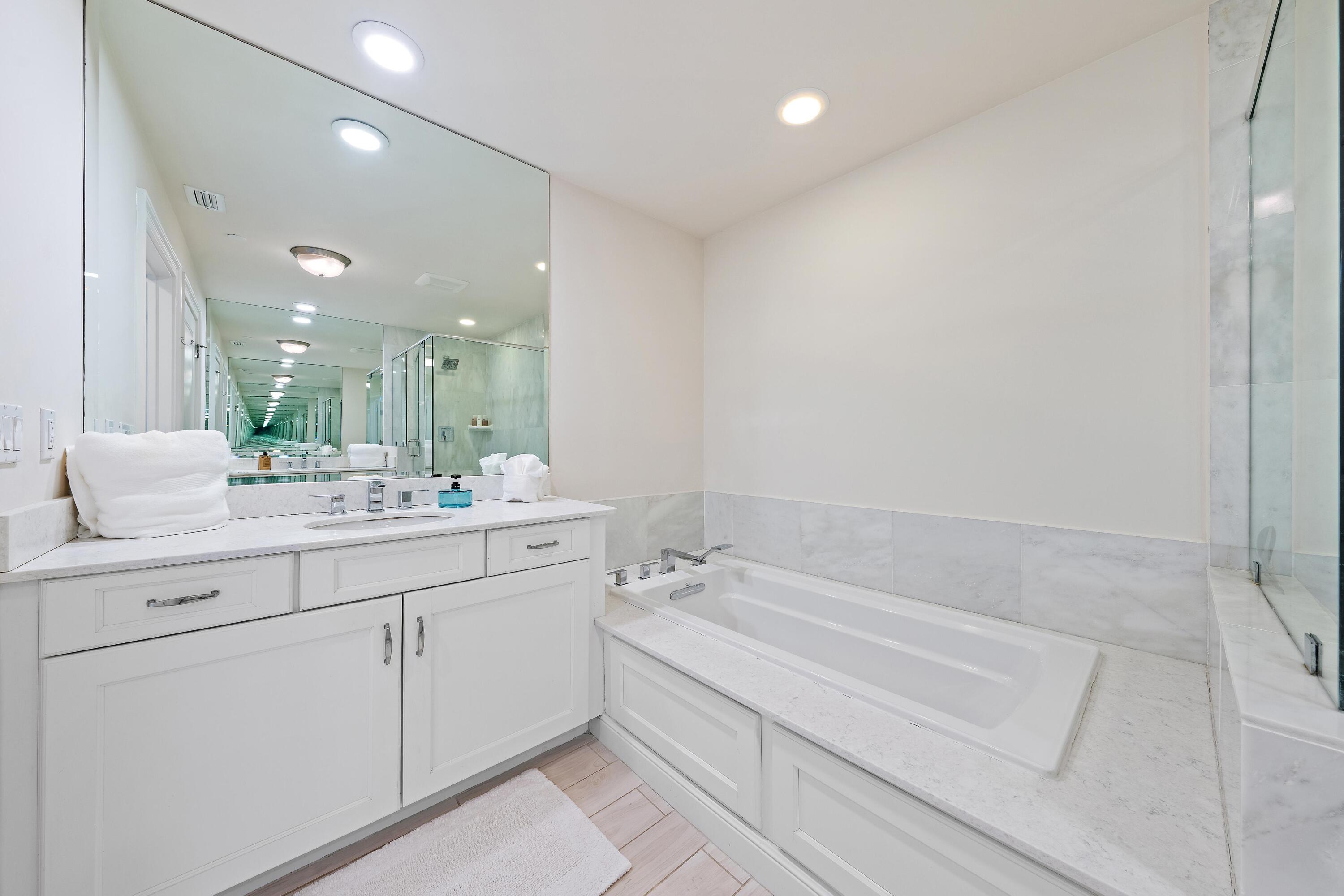432 Bay Colony, Juno Beach FL 33408