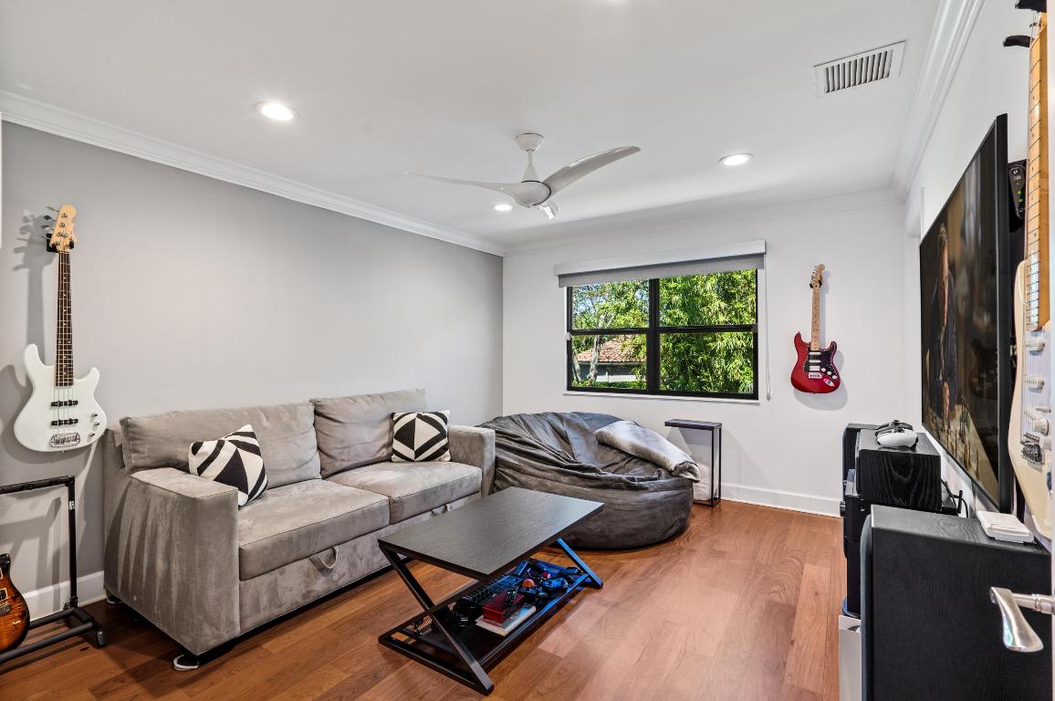 3098 NW 60th, Boca Raton FL 33496