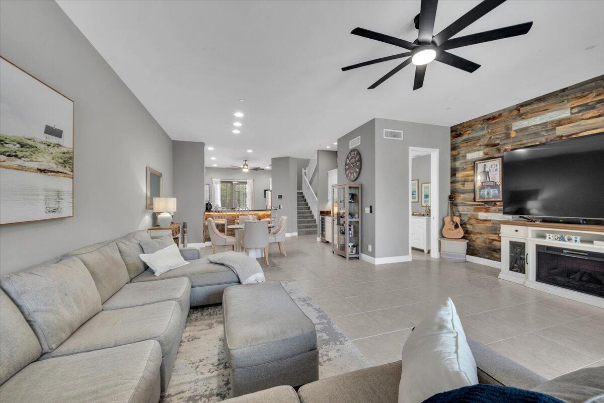502 Del Sol, Tequesta FL 33469