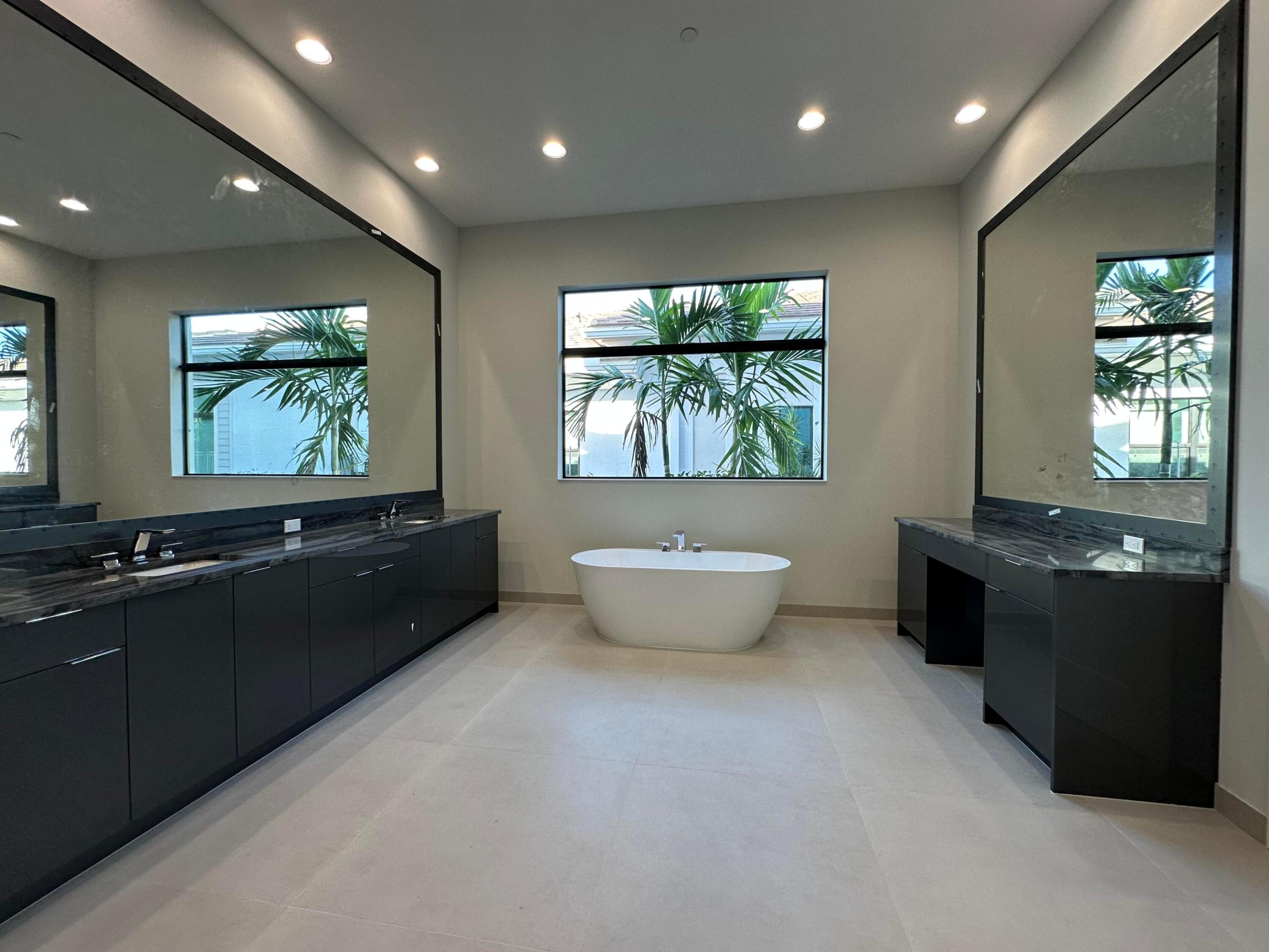 9180 Coral Isles #Lot 21, Palm Beach Gardens FL 33412