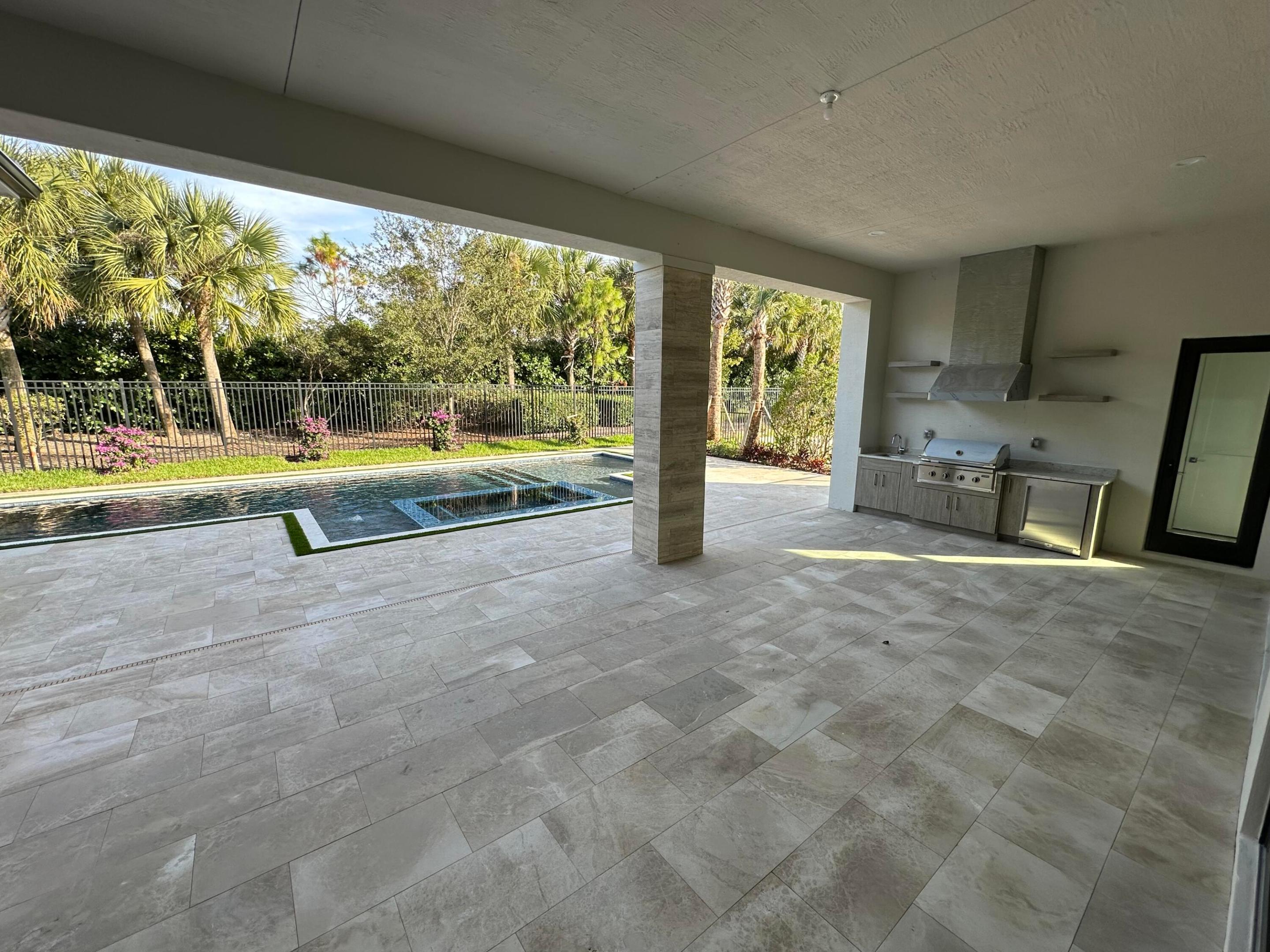 9180 Coral Isles #Lot 21, Palm Beach Gardens FL 33412