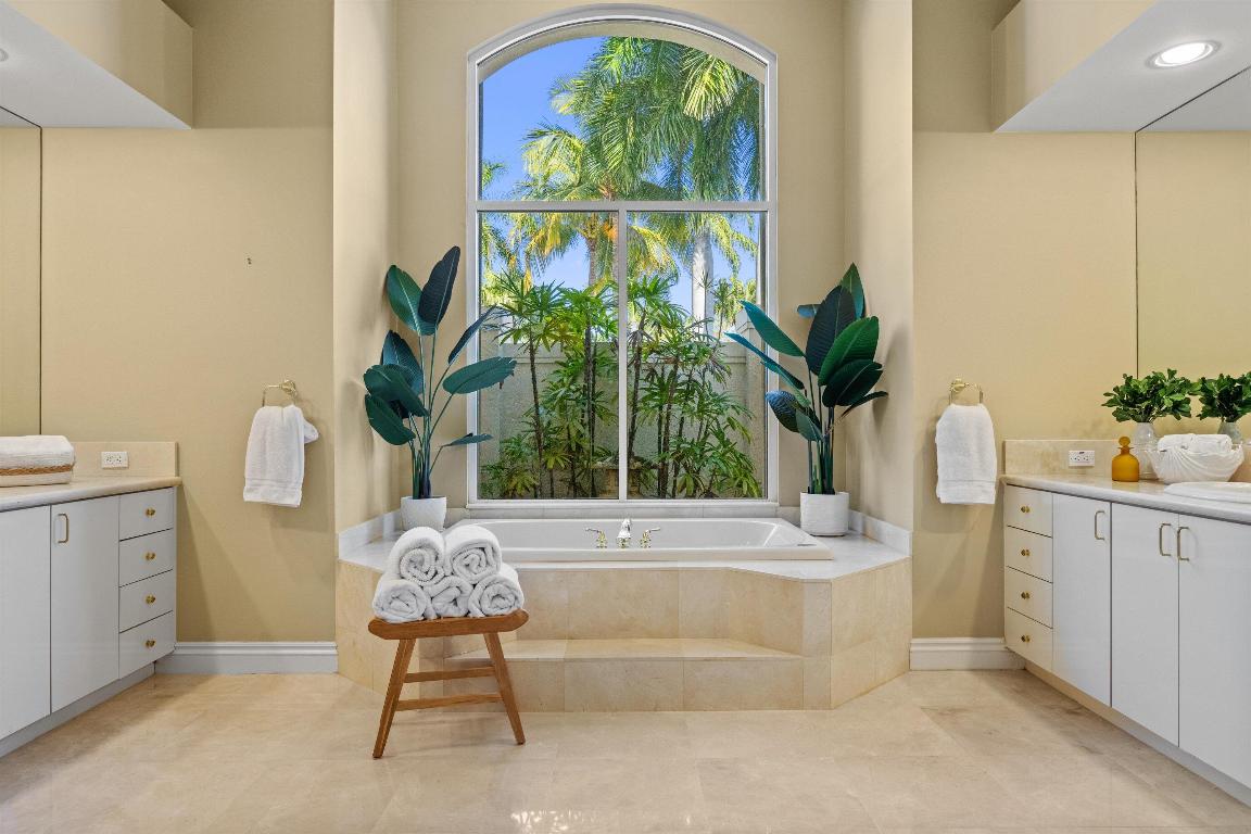 1648 Cypress Row, West Palm Beach FL 33411