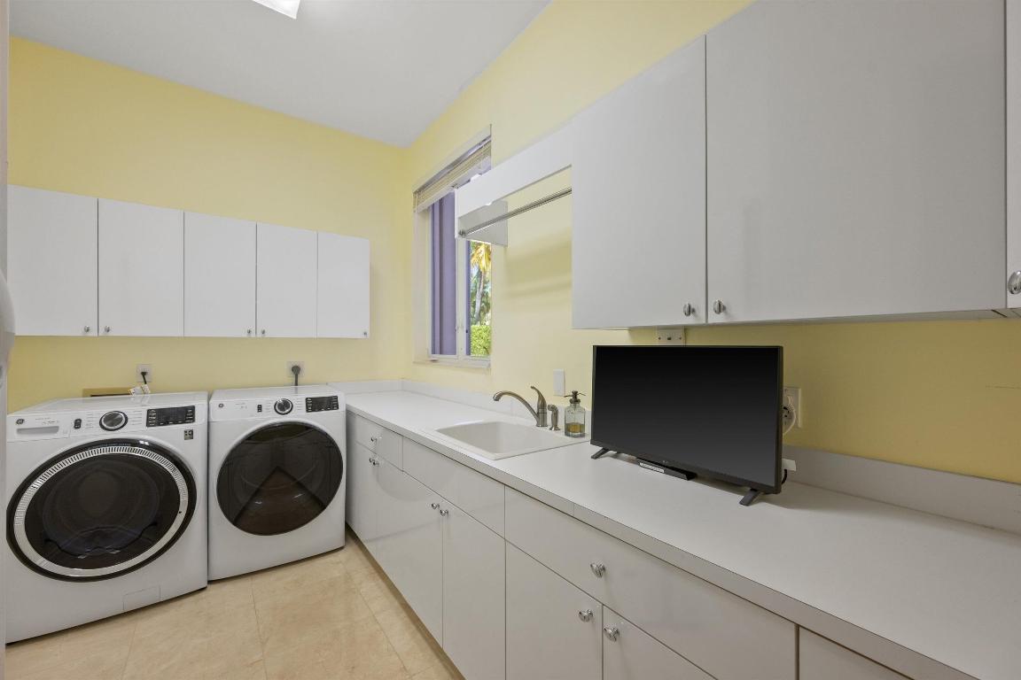1648 Cypress Row, West Palm Beach FL 33411