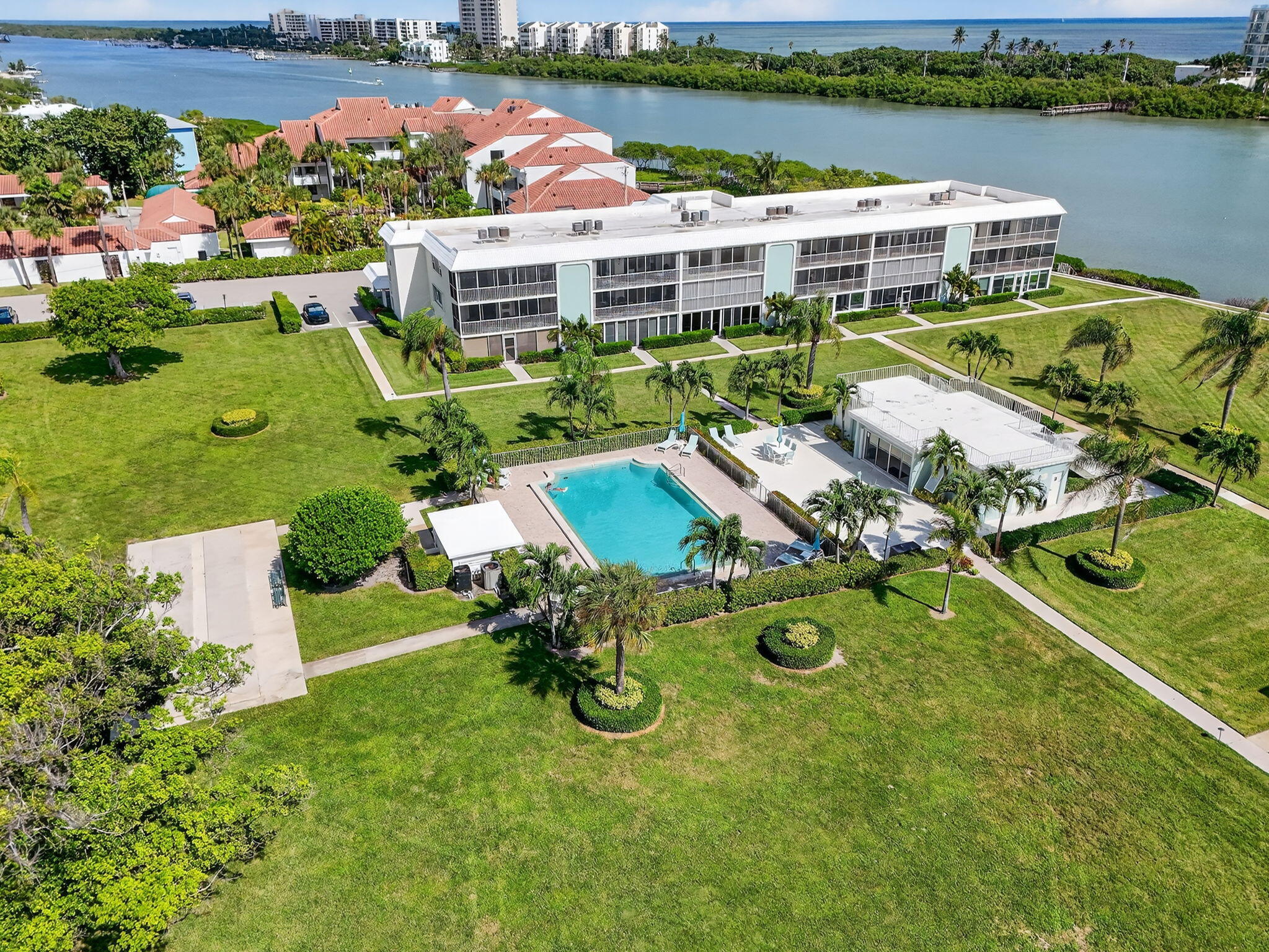 100 Waterway #A304, Tequesta FL 33469