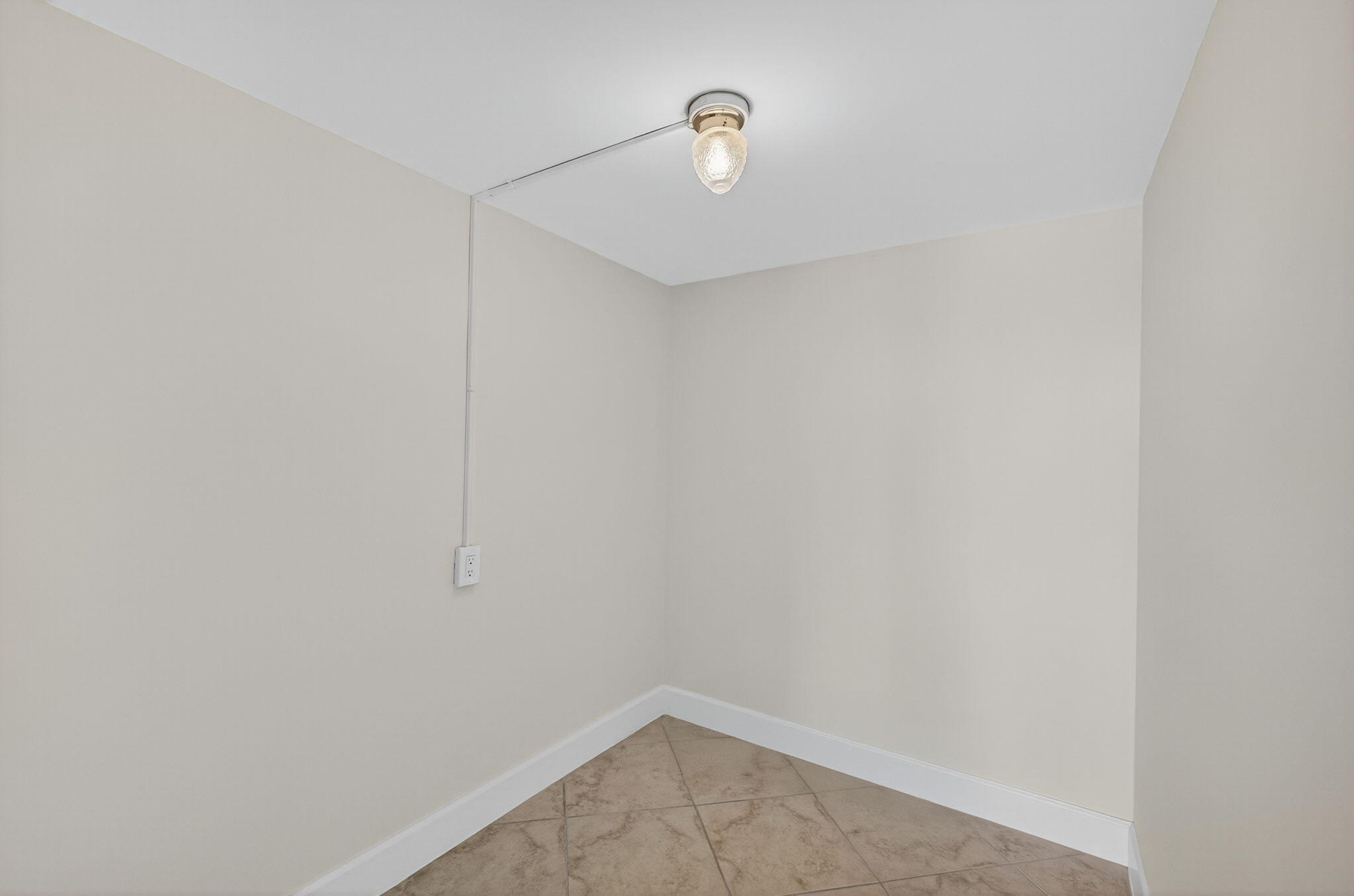 100 Waterway #A304, Tequesta FL 33469