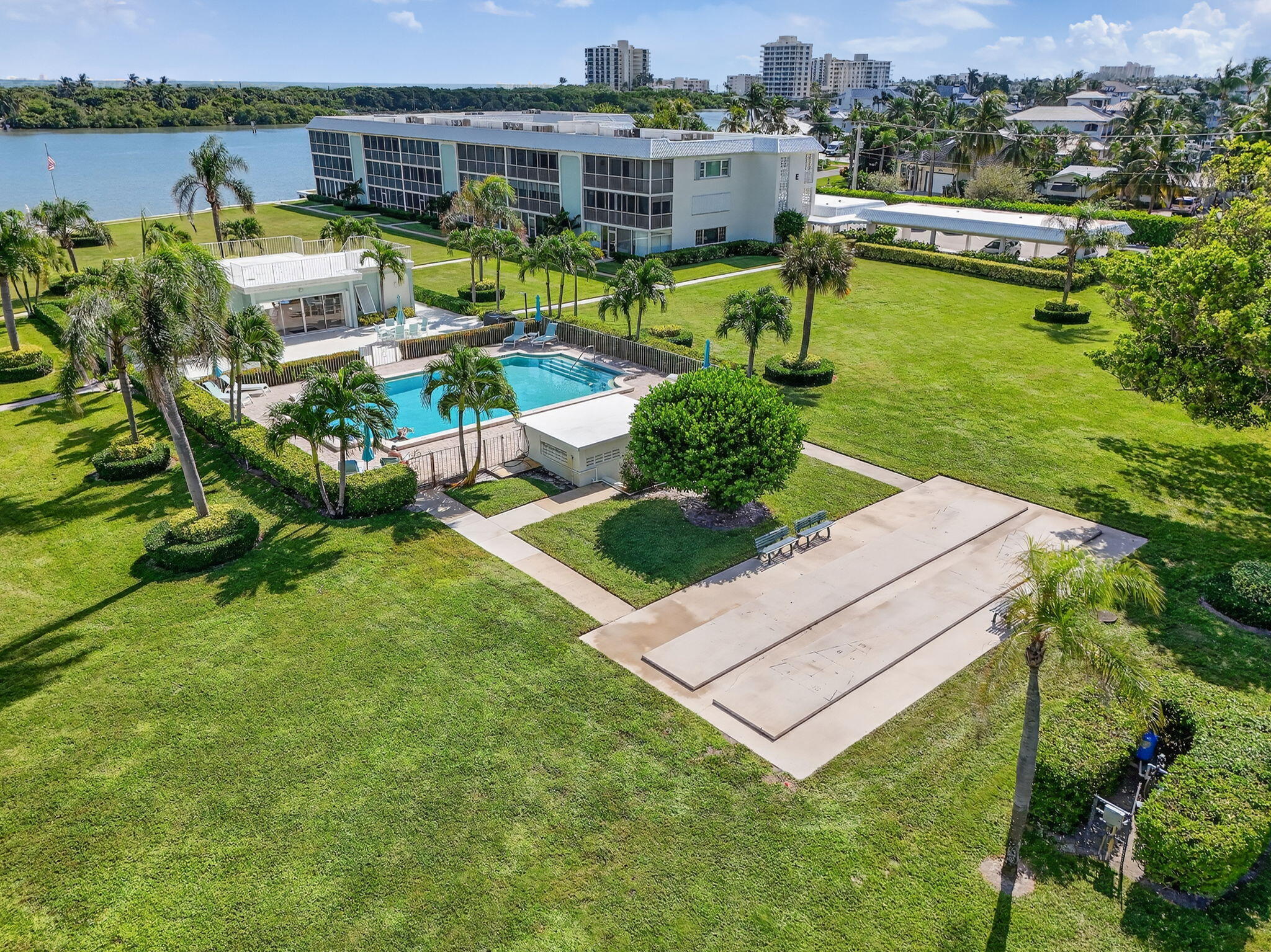 100 Waterway #A304, Tequesta FL 33469