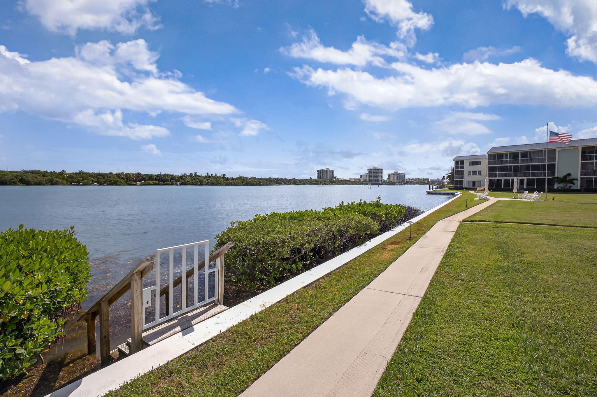 100 Waterway #A304, Tequesta FL 33469